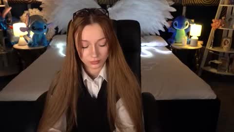 Maya online show from November 21, 8:22 pm