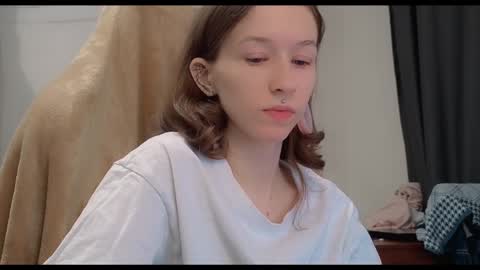 fran_bow online show from January 29, 7:46 am