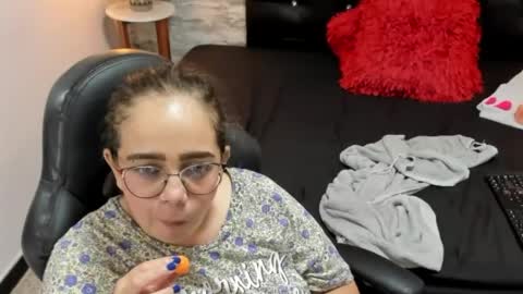          online show from April 11, 7:45 am