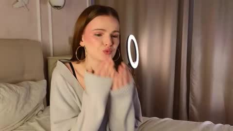 Marybrown eye Katy gray eye online show from February 16, 6:57 am