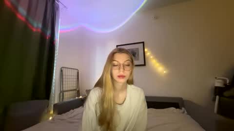 franny_fresh online show from March 9, 3:15 pm