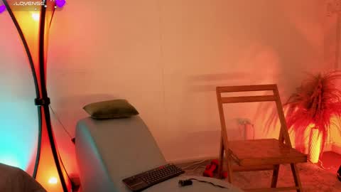 Fransheska online show from April 1, 12:28 pm