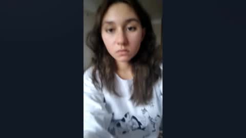 Mia online show from October 3, 11:48 am