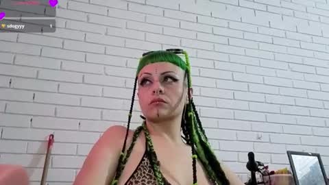 freyaa_sorceress online show from October 13, 2:03 am