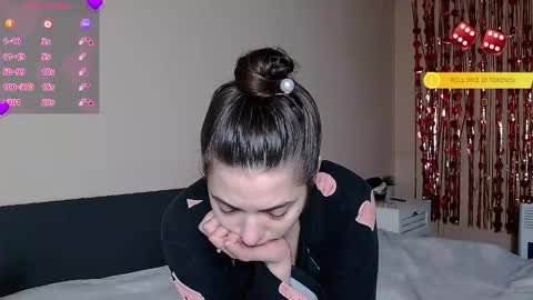 FreyaOliver online show from March 22, 9:32 pm