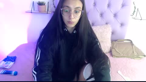 Freyja online show from February 4, 9:52 pm