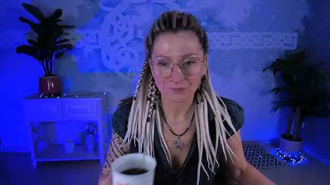 Frida Tander online show from April 25, 5:10 am