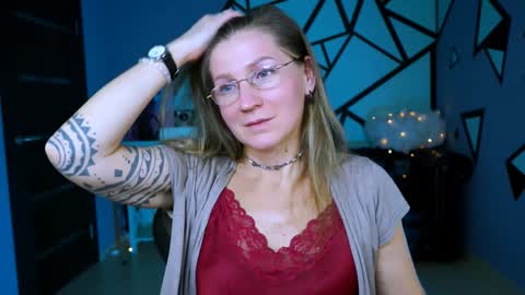 Frida Tander online show from December 24, 5:27 am