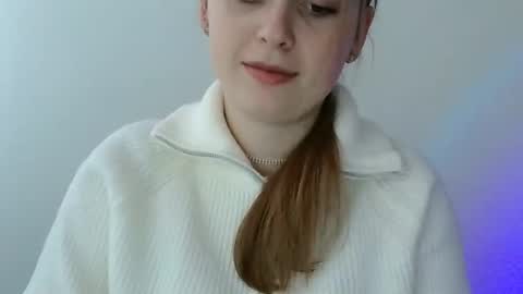 Emma online show from December 5, 1:23 pm