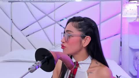 gabbieskinny online show from April 14, 11:54 am