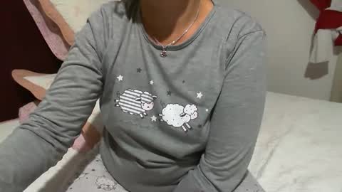gaby  layla online show from May 16, 12:35 am