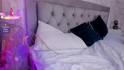   online show from December 17, 12:31 pm