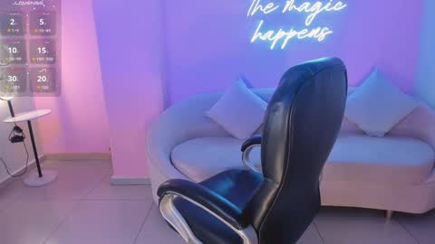 Gabriella Lee online show from October 10, 3:11 am