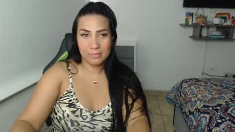 Snapshot of gaby_bluexx chatting on February 12, 3:50 pm Gaby Blue online show from February 12, 3:50 pm