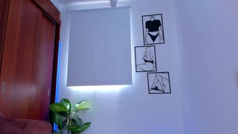    online show from September 25, 5:44 pm