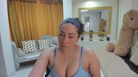 gabriela online show from October 25, 4:47 pm