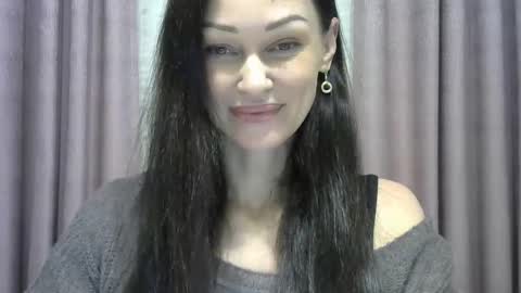 Snapshot of galaxy_33 chatting on October 27, 10:15 pm galaxy_33 online show from October 27, 10:15 pm