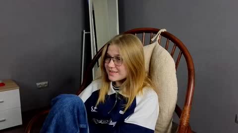 Devona online show from February 23, 3:34 pm