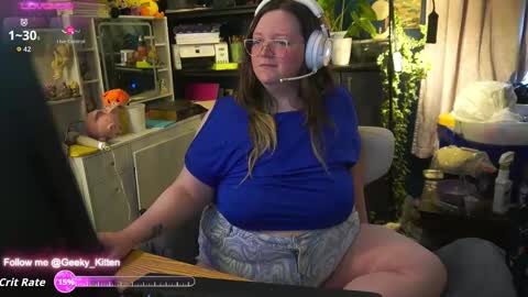 Snapshot of geeky_kitten chatting on October 11, 2:42 pm Geeky Kitten Leina - online show from October 11, 2:42 pm