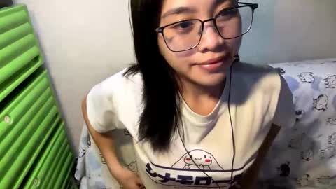 Yuki online show from February 13, 1:24 pm