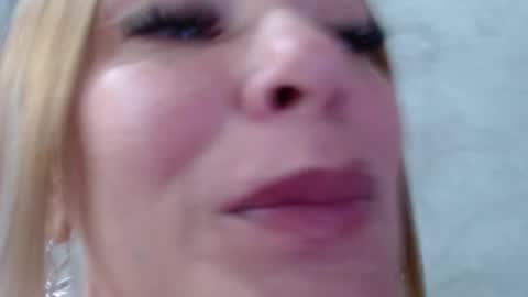 Snapshot of geovannafranco chatting on October 4, 3:27 pm Geovanna Franco online show from October 4, 3:27 pm