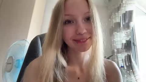 Sophie online show from July 24, 7:28 am