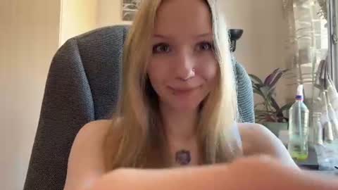 Sophie online show from July 22, 5:08 am