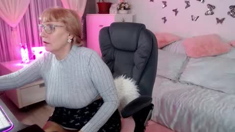 Ghertrudequeen online show from November 9, 4:52 am