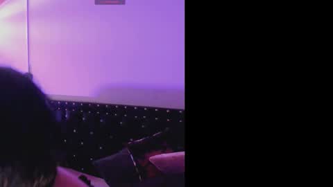 Allison  online show from December 13, 8:15 pm