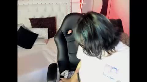 Snapshot of ghosty_doll chatting on February 7, 3:30 pm Allison online show from February 7, 3:30 pm