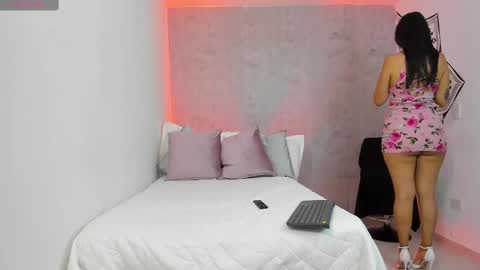 Snapshot of gia_watsonn chatting on February 22, 12:40 pm Gia online show from February 22, 12:40 pm