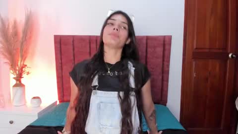 Gianna Lane online show from October 16, 6:10 pm