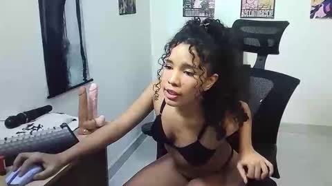 GIGI STCOTT online show from November 27, 2:14 am