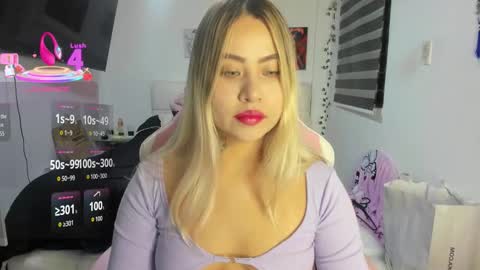 Gigi online show from December 16, 3:23 am