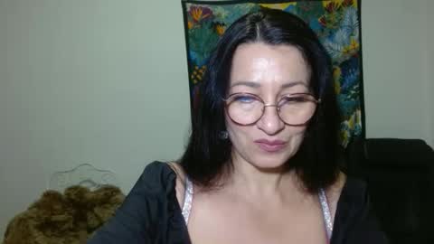 GinaONeon online show from March 1, 9:14 pm