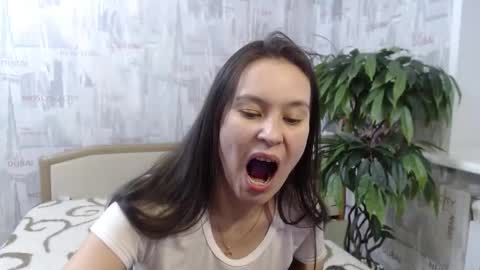 ginaxsoulah   online show from February 12, 7:04 pm