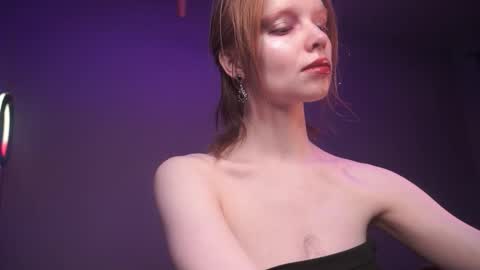        im expecting 350 thumbs up on my altar   online show from December 15, 10:26 pm