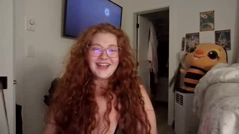 Snapshot of gingerprincess555 chatting on September 30, 5:24 am gingerprincess555 online show from September 30, 5:24 am