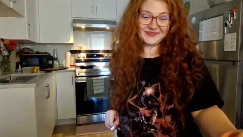 Snapshot of gingerprincess555 chatting on September 22, 11:47 pm gingerprincess555 online show from September 22, 11:47 pm