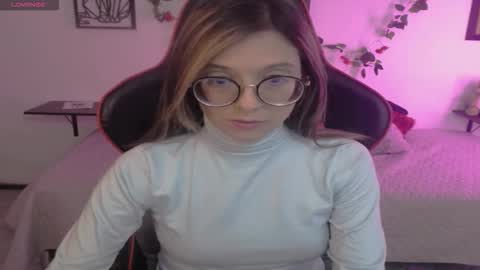 ginny11_ online show from March 16, 12:31 pm