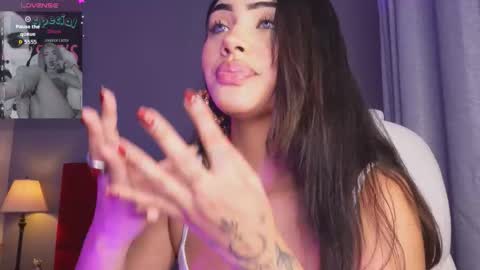 Giovanna  online show from October 24, 7:15 am