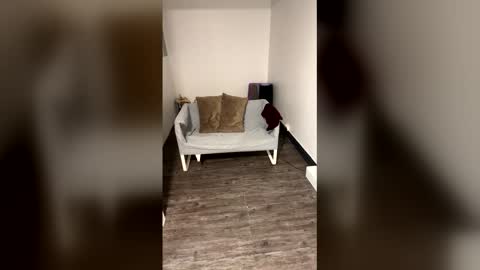 girldulce045 online show from April 3, 10:41 pm