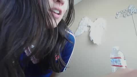 Jasmine online show from March 9, 7:06 pm