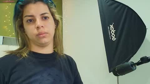 Snapshot of gisell_gomez chatting on October 5, 12:10 pm Gisell online show from October 5, 12:10 pm