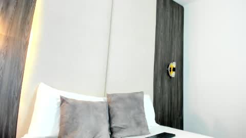 giselle_anelise online show from April 15, 2:12 am