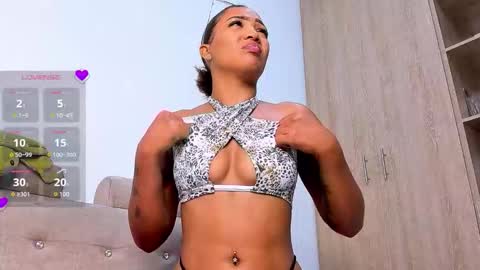 GiuliaCash online show from November 13, 12:15 pm