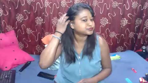 glitter candy online show from December 3, 3:03 pm