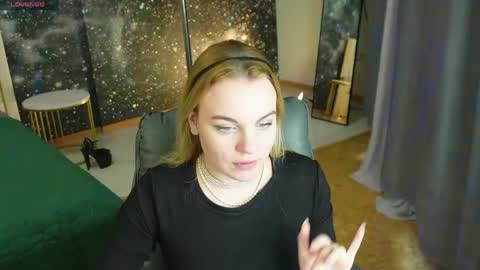 Margo online show from April 15, 2:01 am