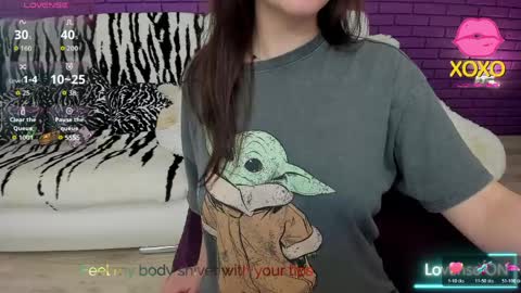 Mia online show from April 2, 4:59 pm