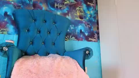 Mrs. Isabella online show from June 25, 5:12 am